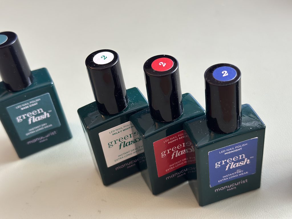 Meine Fläschchen Manucurist Green Flash in Poppy Red und Midnight